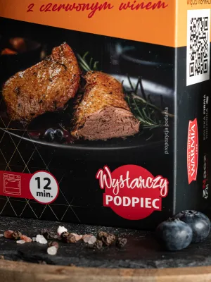 Filet z kaczki z sosem borówkowym i czerwonym winem
